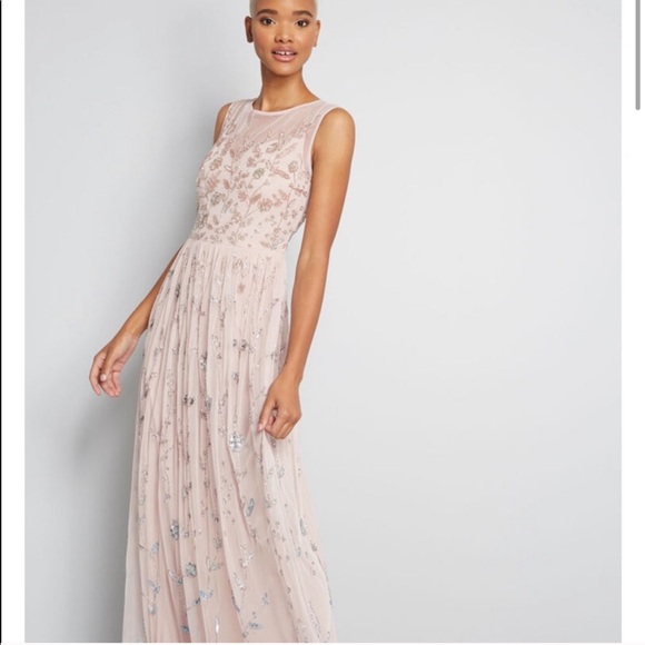 Adrianna Papell Dresses & Skirts - NWT Adrianna Papell shell/blush gown US 2